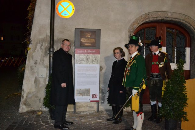 Enthüllung Gedenktafel Rathaus